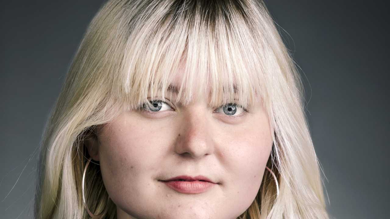 Porträtfoto Hannah Sturm