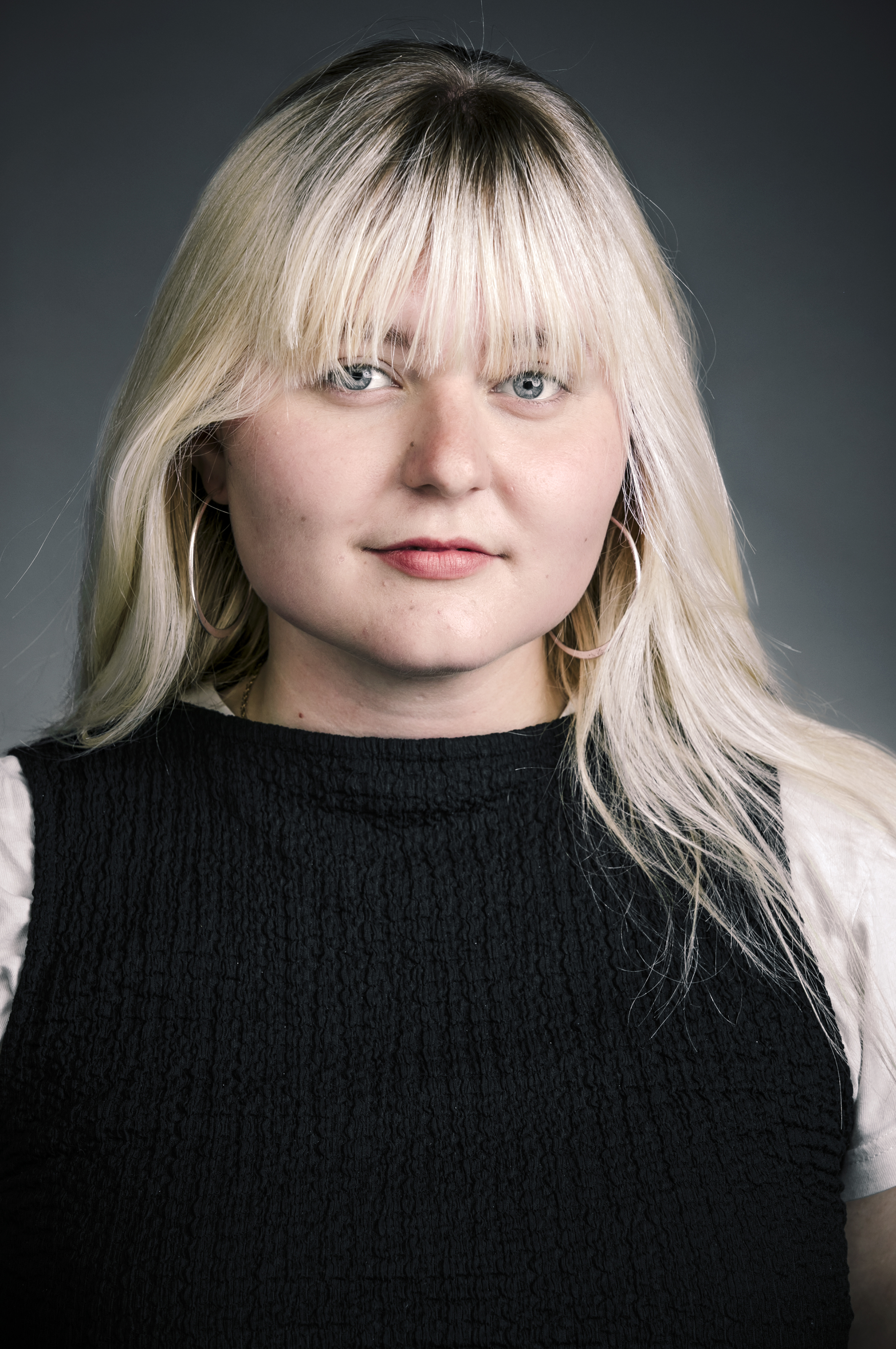 Porträtfoto Hannah Sturm